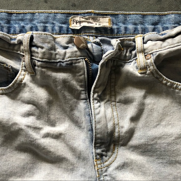 Free people lace trimmed shorts - Picture 2 of 5